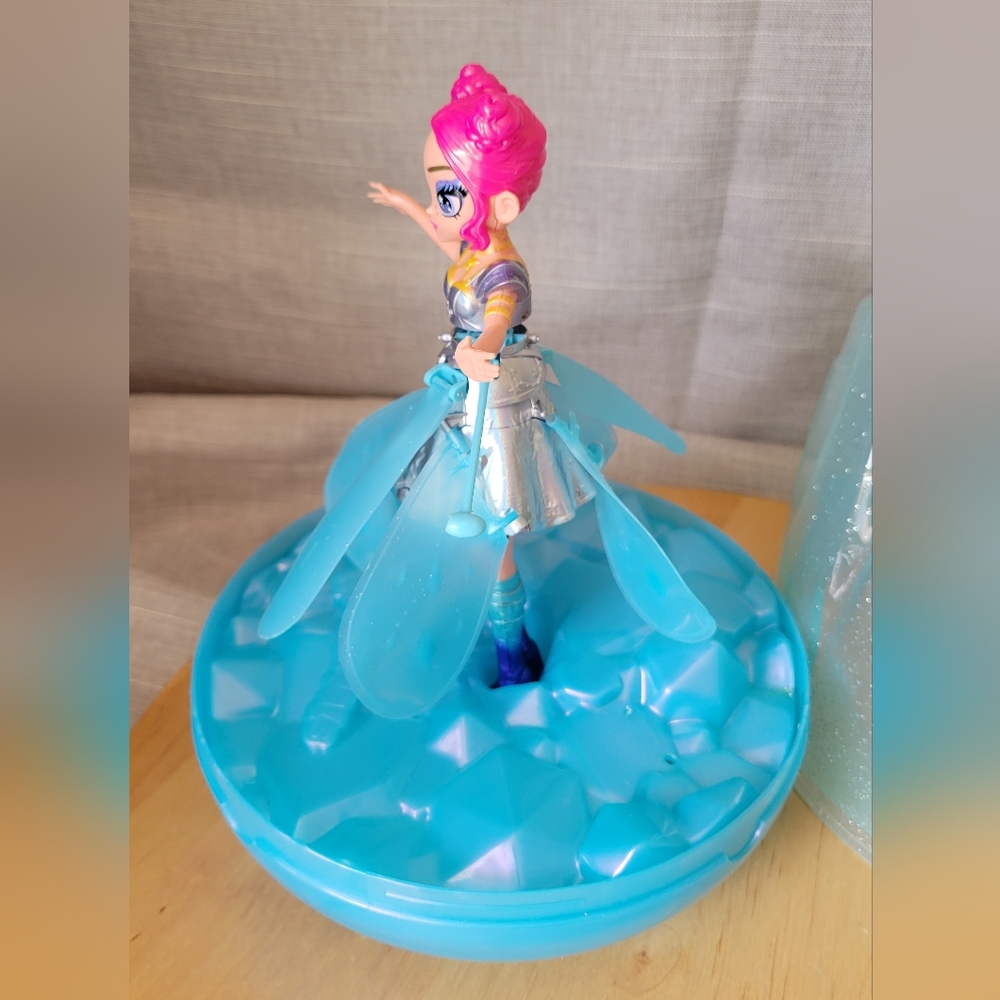 Hatchimals Crystal Flyers, Starlight Idol Magical Flying Pixie Toy Doll W Lights - Picture 5 of 10